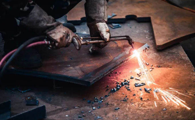 “Unveiling the Finest Metal Fabrication Techniques for Commercial Applications”