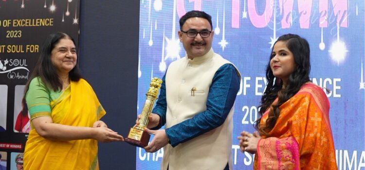 Parmanu Defence Academy Dehradun Honored with Education Excellence Award by Member of Parliament Smt. Menaka Gandhi