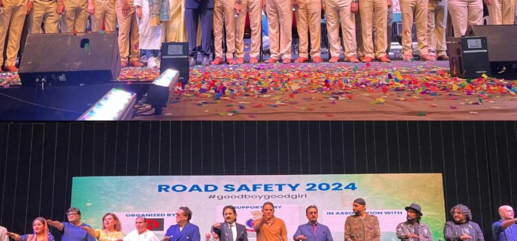 Ravi Gaikwad,RTO THANE ,DM FOUNDATION,BRAMHAKUMARIS work towards campaign of Road Safety.