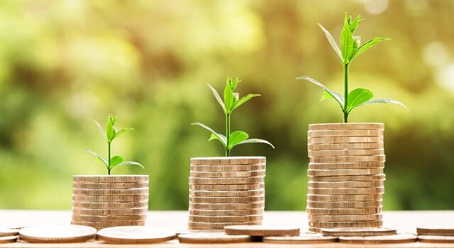 Bank FD vs Corporate FD: Which One Should You Choose?