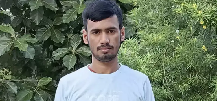 The story of Anmol Kumar: Aiming to pioneer Quality Medical Treatment in Chhapra, Defying Big City Norms