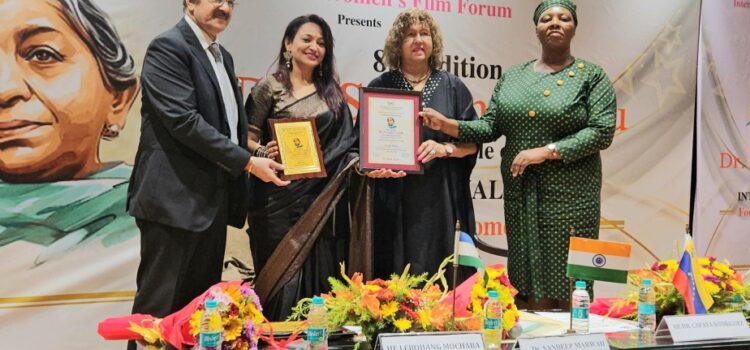 Multi-faceted artist Trupti Bhoir felicitated with Sarojini Naidu international Award