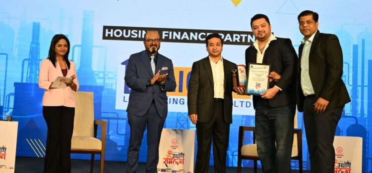 Arjun Kandhari Honored with Udyog Ratna Award for Excellence in Youth Leadership