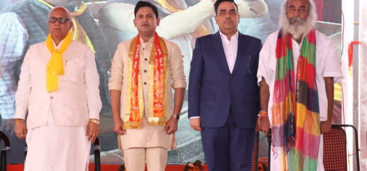 Governor Anandiben Patel inaugurated the first anniversary celebration ceremony at Kalki Dham, CMD Upendrra Rai felicitated, said, temple will be remembered for next 500 years