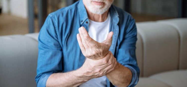 5 Top Doctors in India for Rheumatoid Arthritis