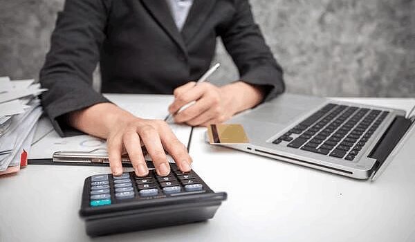 Quickly check your personal loan EMI with an easy calculator for better financial planning