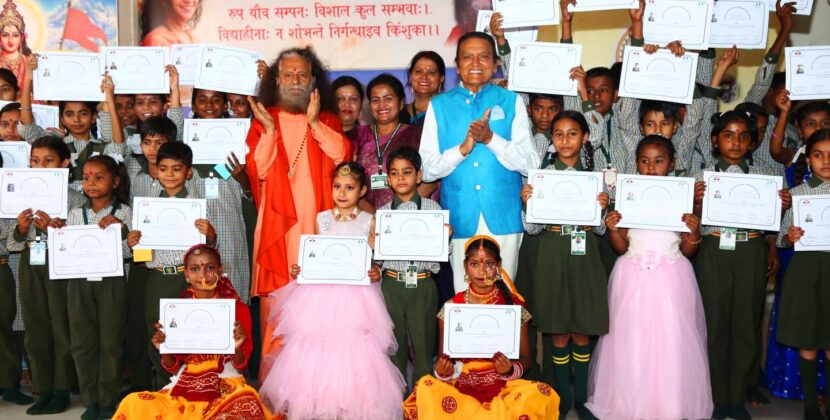 Dinesh Shahra Foundation Empowers Scholars and Women Achievers at Parmarth Vidyamandir, Rishikesh