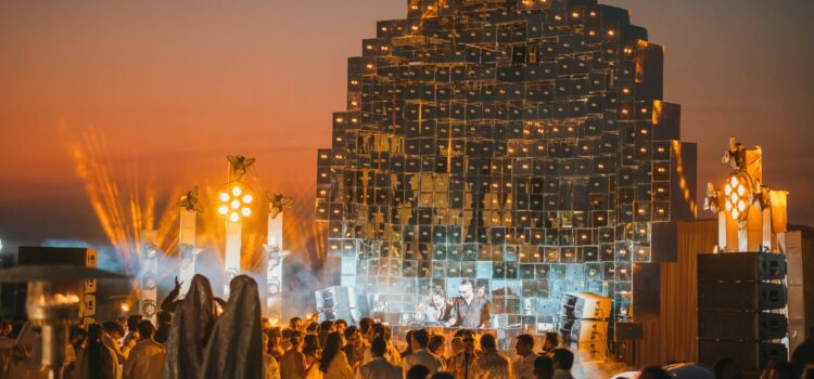 Envelop Designs the 2026-Way for Pre-Weddings